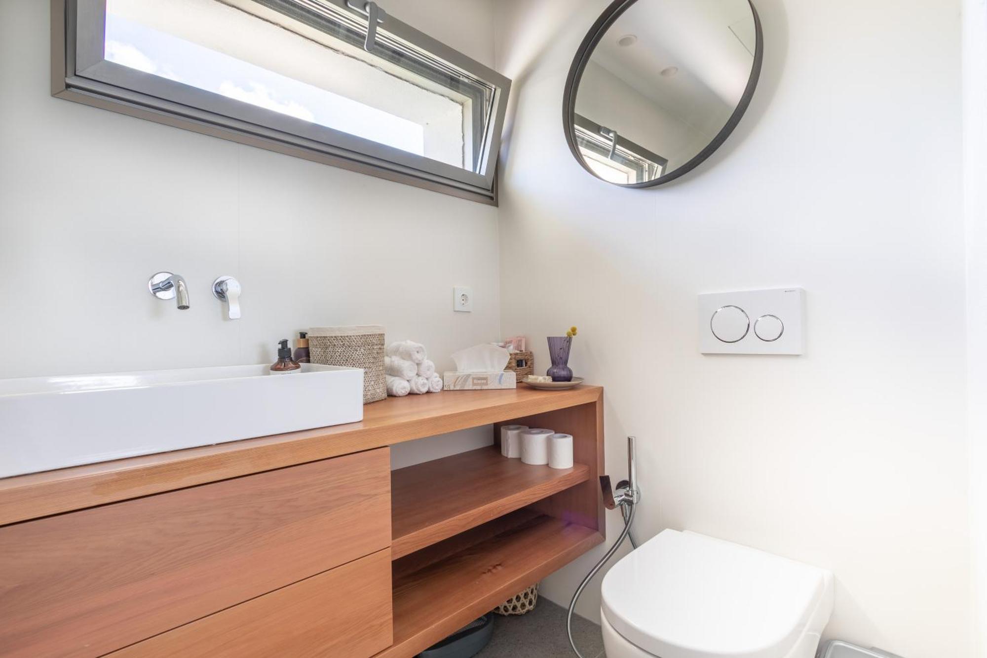 A Factoria Beach House By Prishomes Hio Eksteriør bilde